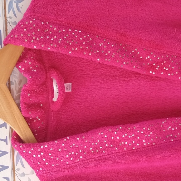 Ulta Beauty robe - Picture 4 of 6